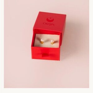 Orijin: Pearl Earrings: The Jilly Box Spring 2026